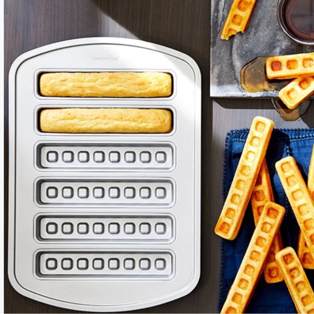 NIB Pampered Chef Waffle Stick Pan!